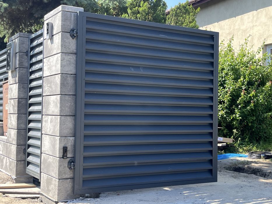 Montaż Ogrodzeń grzebienowe , poziome . Laserowe . Aluminium . Stal