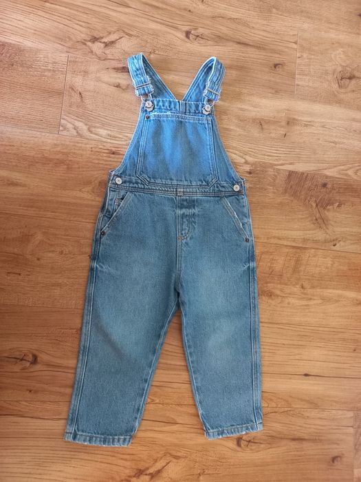 Джинсовий комбінезон від zara