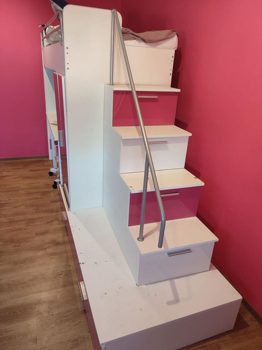 Lóżko piętrowe z biurkiem i szafkami