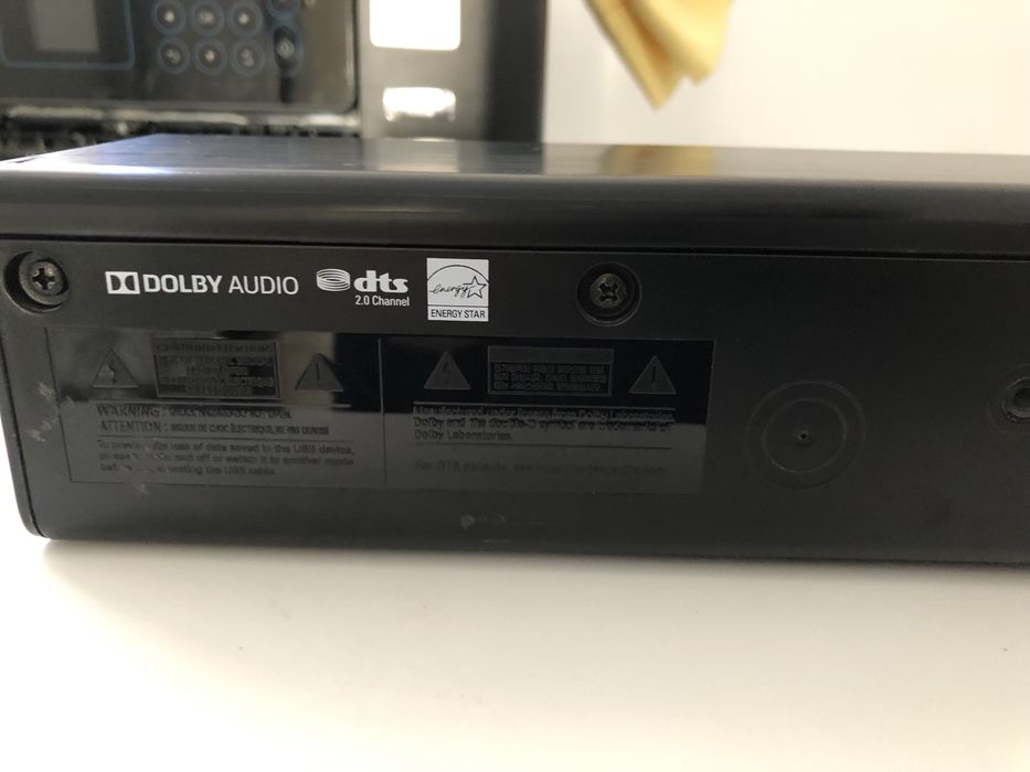 Barra de som em excelente estado