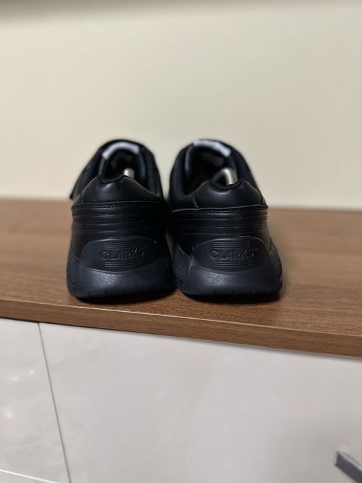 Кросівки Clarks 40 р. Кросовки( 26 см) . Шкіра