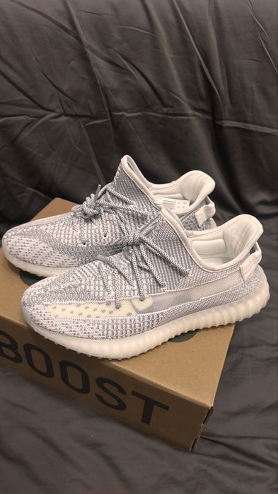 Yeezy 350 v2 static