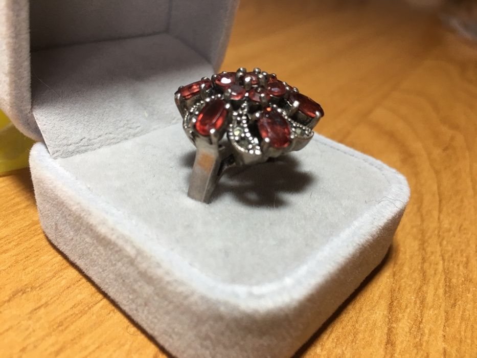 Кольцо с натуральным камнем