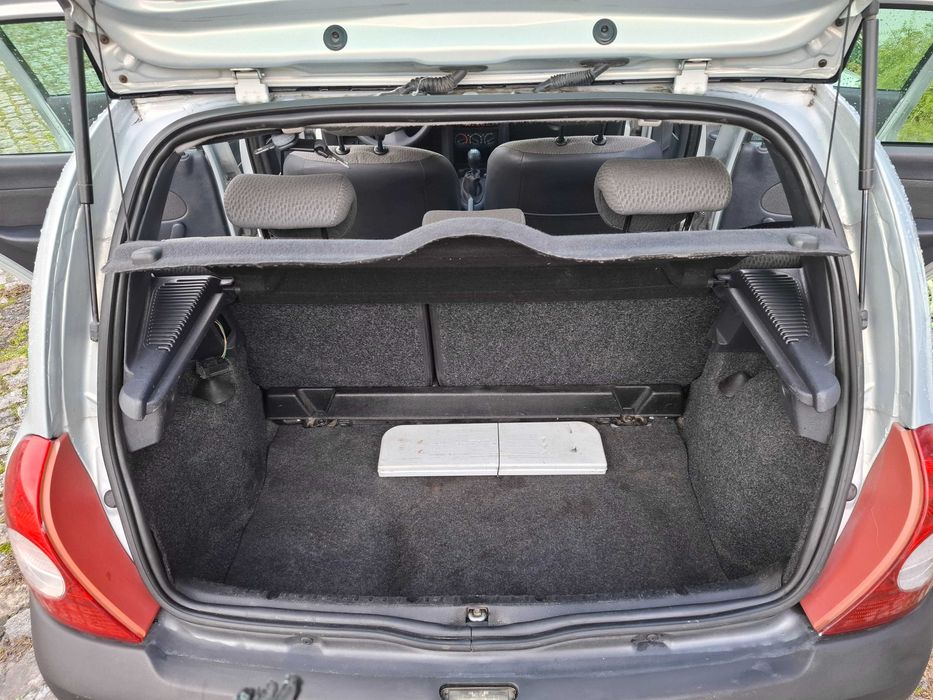 Renault Clio 1.2 16V. Excelente Estado A/C apenas 160 mil Kms