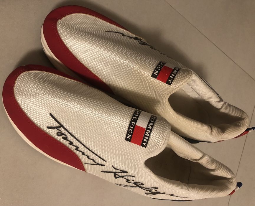 • Buty Damskie Tommy Hilfiger Używane - (Wkładka 25,5 cm / Rozmiar 39)