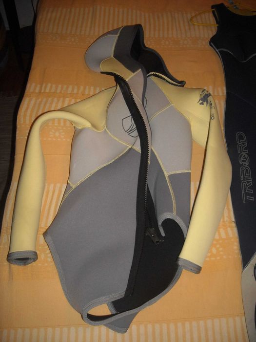 Fato de mergulho para mulher