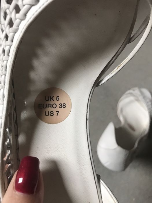 Buty sandały szpilki ażurowe soya concept białe