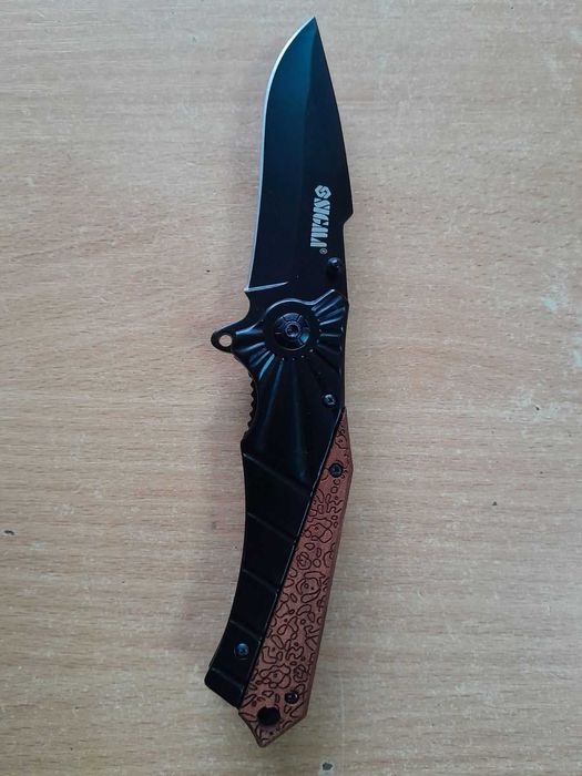 Ніж гостре лезо.новий