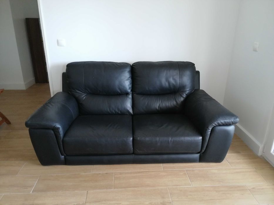 Sofá 2 lugares em preto