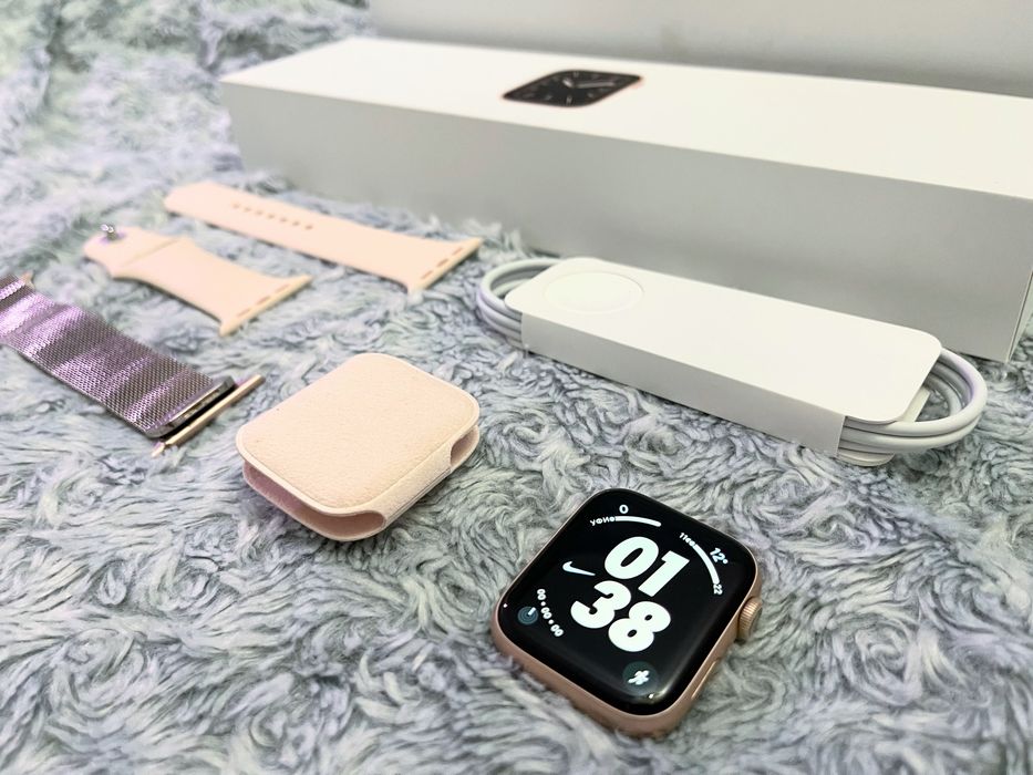 Apple Watch 5 (44 mm) идеал, комплект! А2093