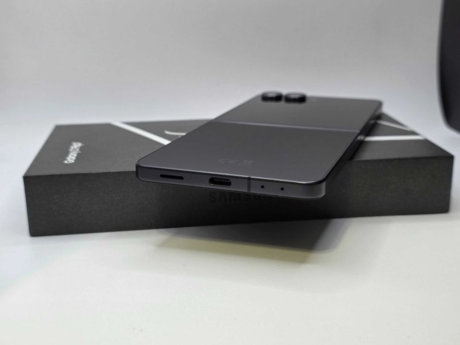 Samsung Galaxy Z Flip 7 12|256 європа