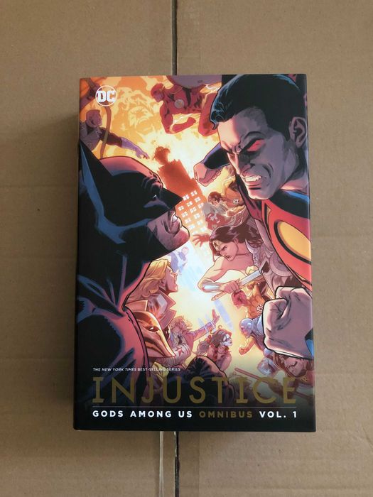 Injustice Gods Among Us Omnibus - DC Comics - Batman - Superman