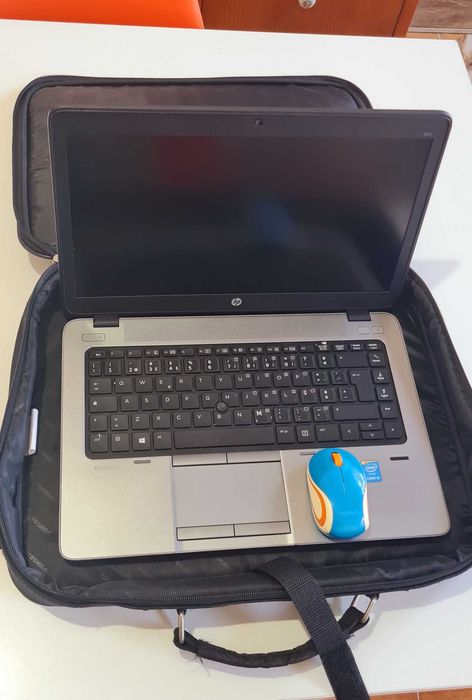 HP EliteBook 840 G1 (i5 / 500GB) + Mala Toshiba + Rato Logitech (S/ Bateria)