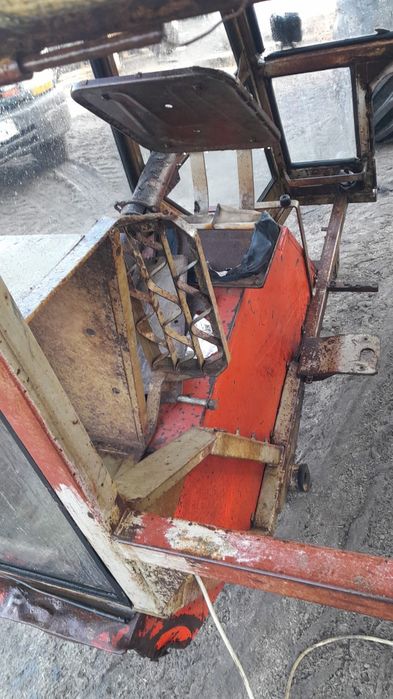 Części do kabiny szeroka zetor 6718 drzwi lewe