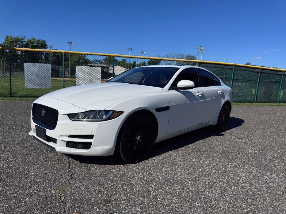 Jaguar XE 25t Prestige      2018