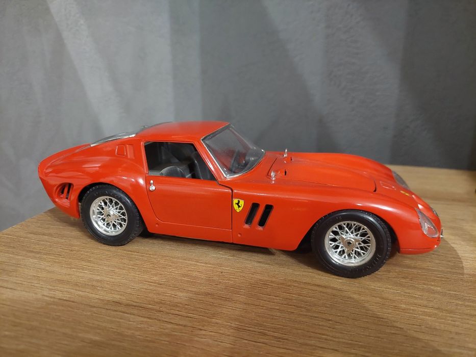 Model 1:18 Ferrari GTO Bburago