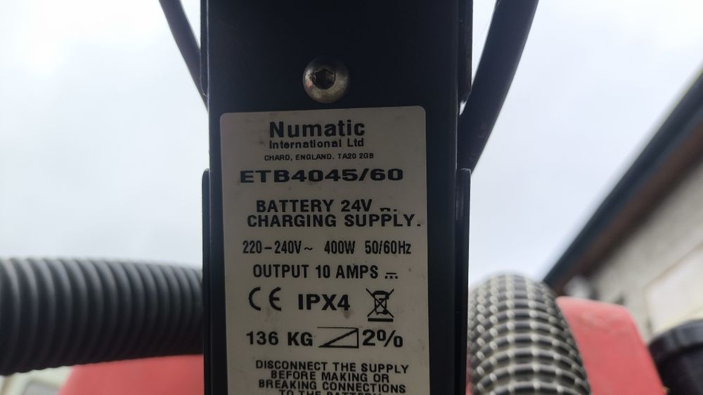 Szorowarka Numatic ETB4045/60 kompletna