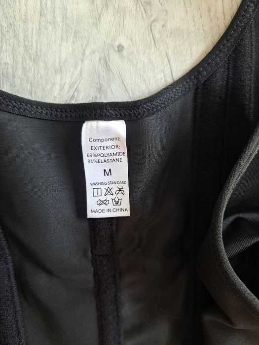 Gorset modelujący czarny haftki zamek rozmiar 38 M