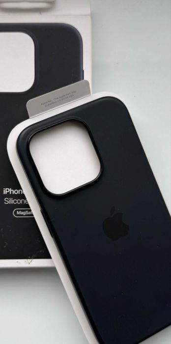 ОРИГІНАЛЬНІ СИЛІКОНОВІ,SPIGEN,UGREEN та інші чохли для айфон 15 про