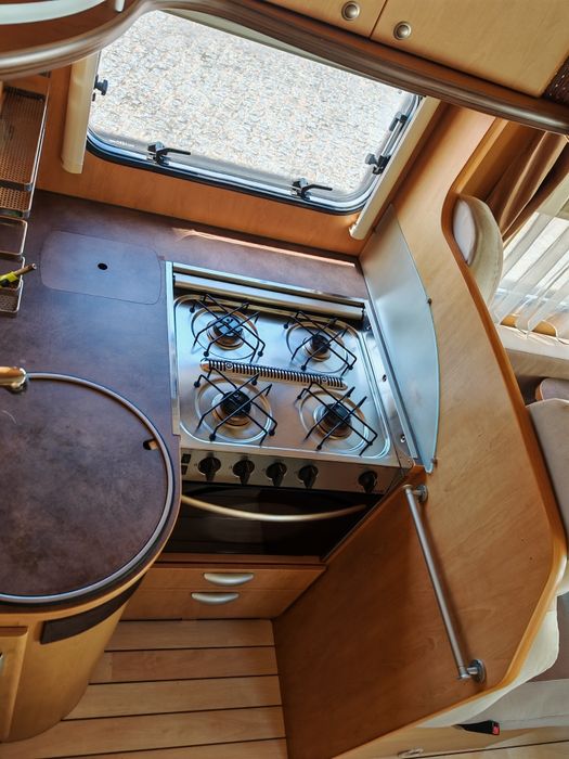 Autocaravana cama central