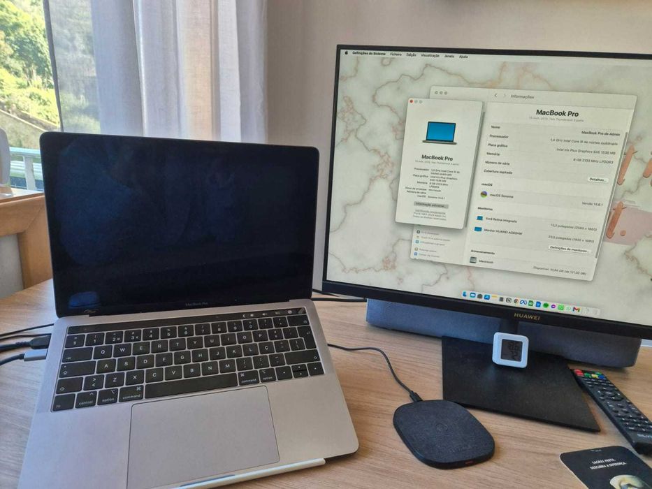 MacBook Pro Retina Touch Bar - 2019 - Ecrã danificado