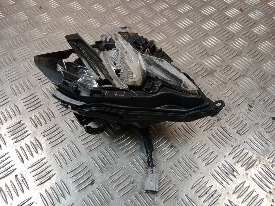 Honda CB 750 Hornet Lampa Przód Przednia Reflektor Przedni  23+