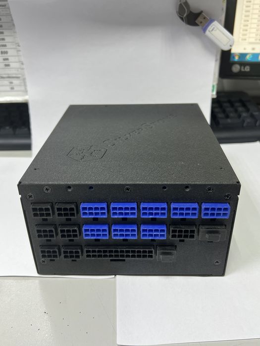 Блок питания Silverstone ST-1300-Ti: 4 500 грн. - Комплектуючі та ...