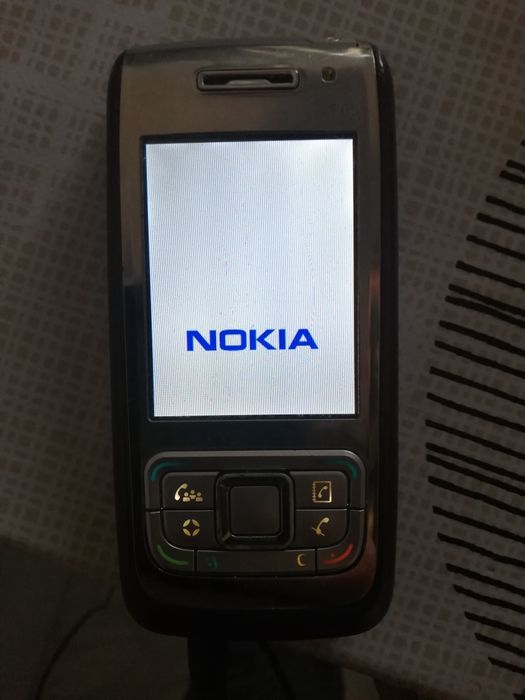 Nokia E65 raro com carregador