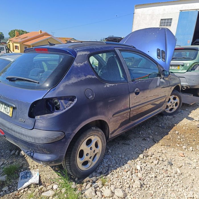 algumas pecas disponiveis, avaria no motor peugeot 206 com documentos