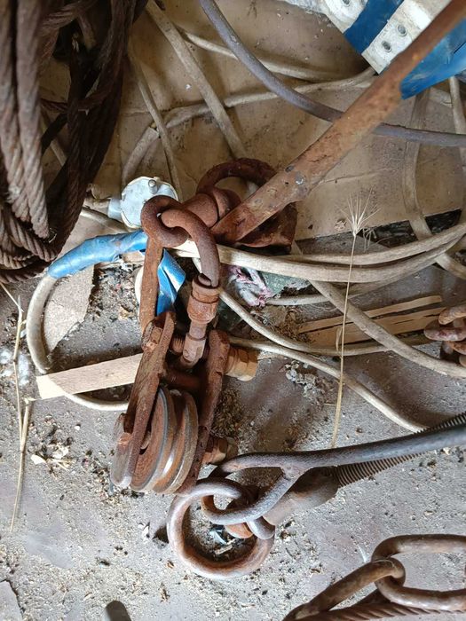 Трос стальной 7 мм 50 метров со струбциной и цепью