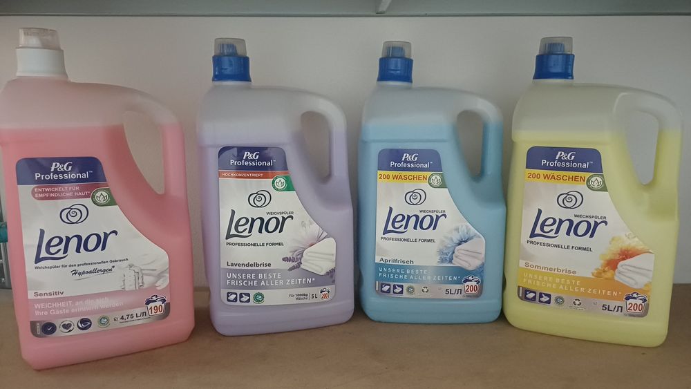 Sprzedam plyny Lenor.