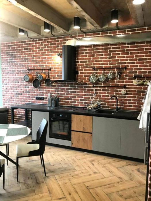 Продам 3 комн. Квартиру в Дельмар люкс