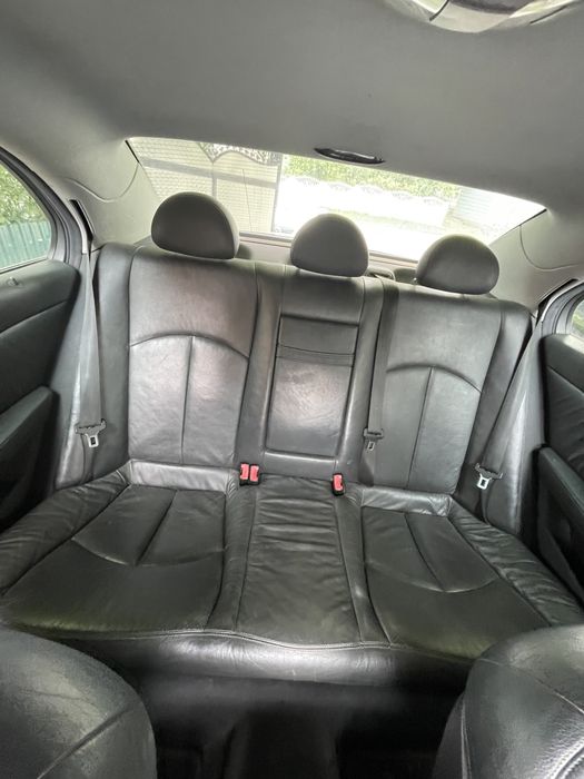 Задній диван мерседес 211 чорна шкіра Mercedes w211