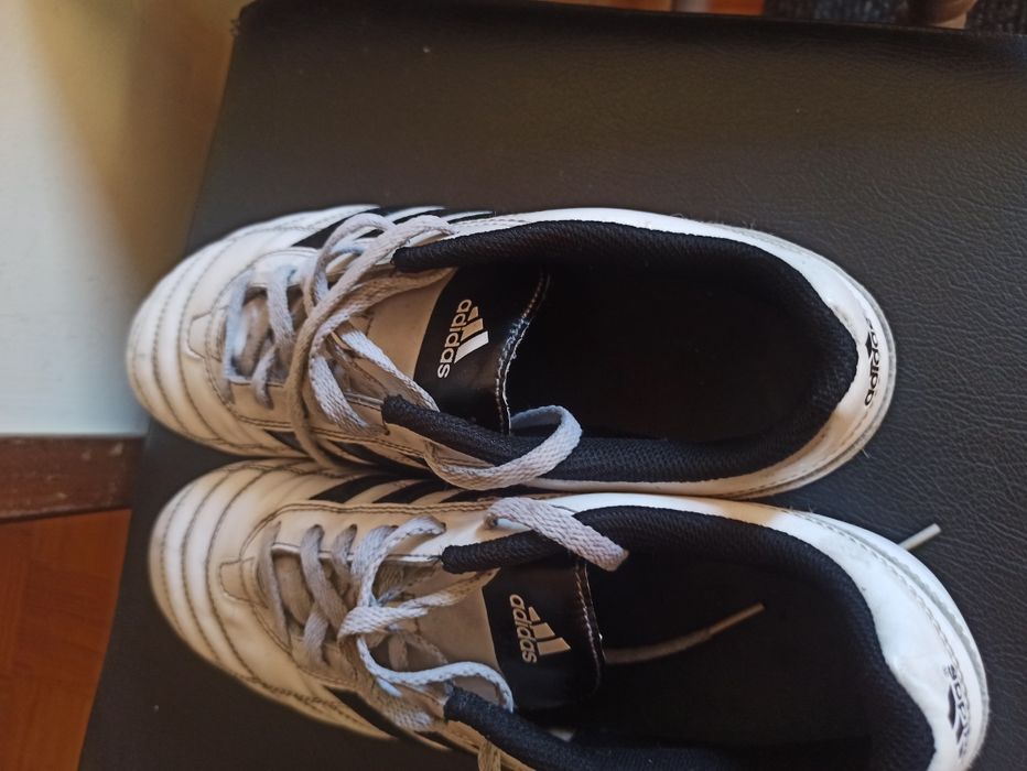 Chuteiras Adidas Questra tamanho 40