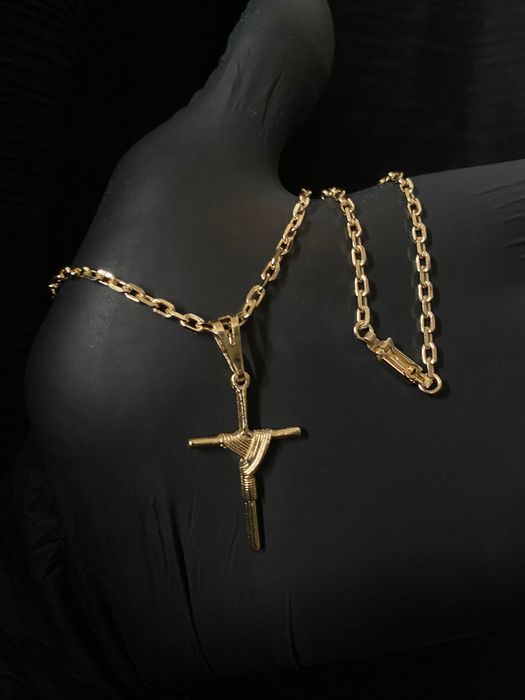 Colar banhado a ouro