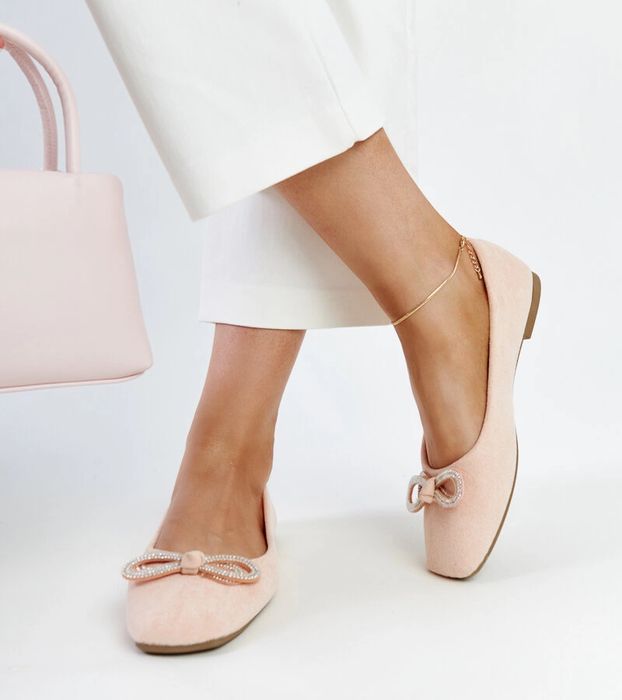 Jasnoróżowe balerinki z kokardką Gaillou