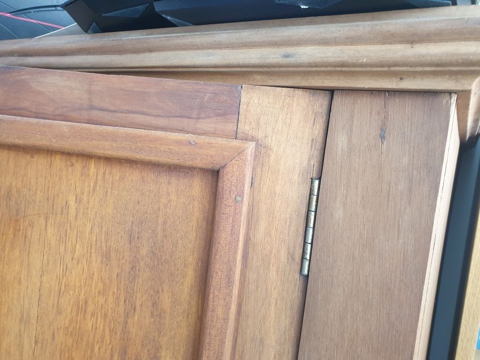 Roupeiro móvel guarda fatos em madeira