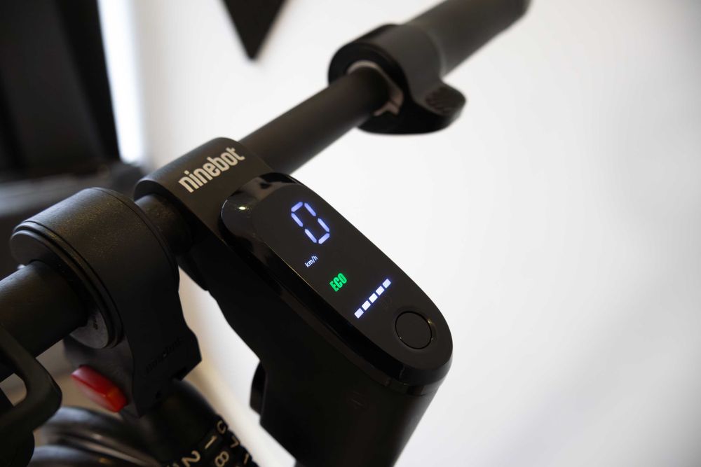 NineBot KickScooter F2 Pro Trotinete Eletrica com Caixa Original