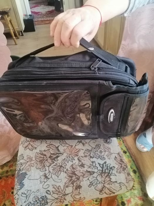 Сумка на бак мотоцикла з магнітними утримувачами