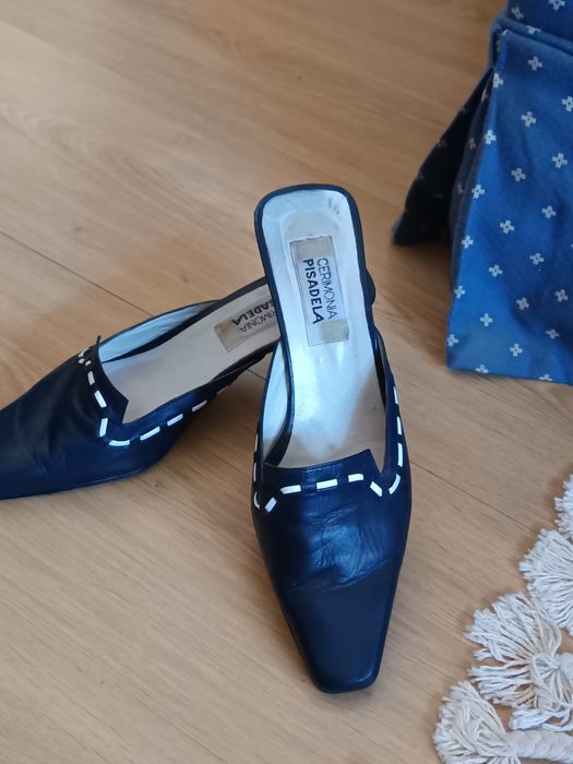 Sandálias /Mules ,em azul e branco "Cerimónia Pisadela"