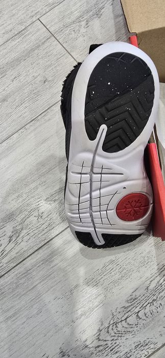 Продам сопожки Nike