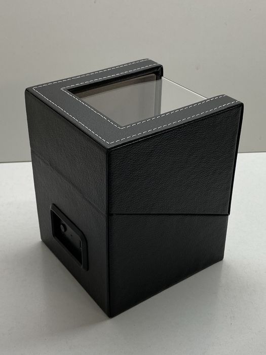 Caixa de Relógio com Motor