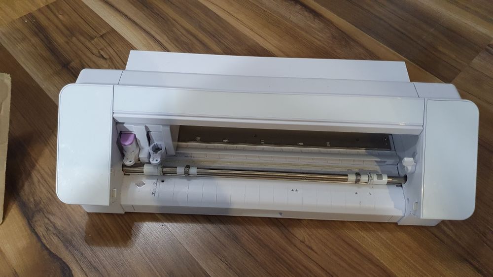 Sprzedam ploter silhouette cameo 4