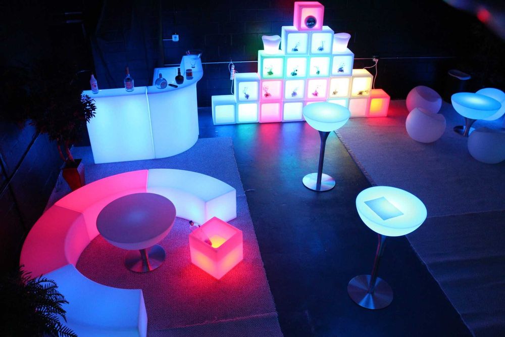 Balcão de bar com iluminação rgb