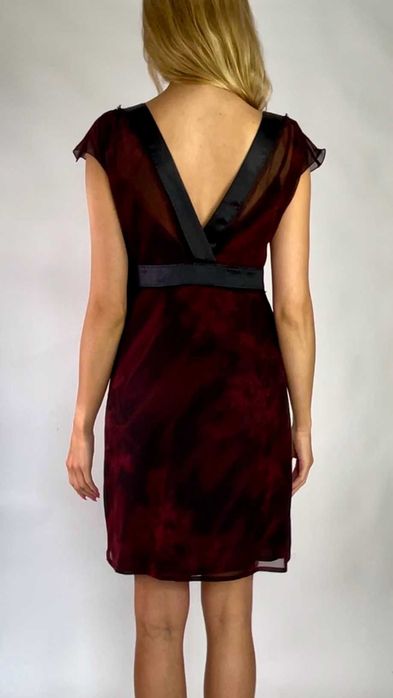 Sukienka z jedwabiu Hugo Boss rozm. XS-S