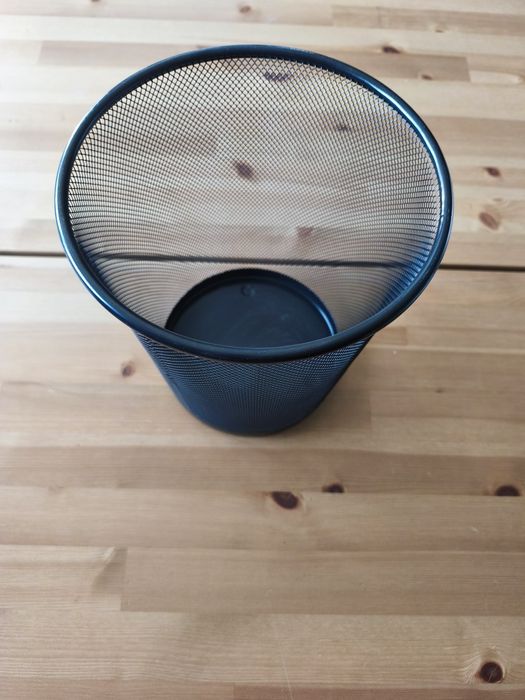 Kosz biurowy na śmieci