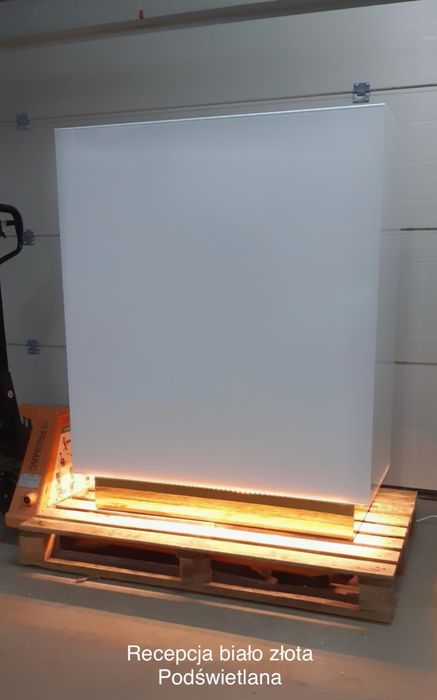 Lada recepcyjna recepcja podświetlana led biała złota