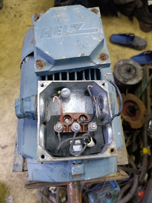 Продам электродвигатель 1,5квт 1500обр.