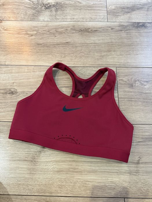 Топ спортивний Nike розмір S