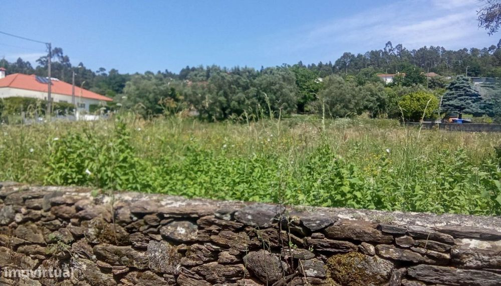 Venda de Terreno para construção com 2000m², Nogueira, Viana do Cas